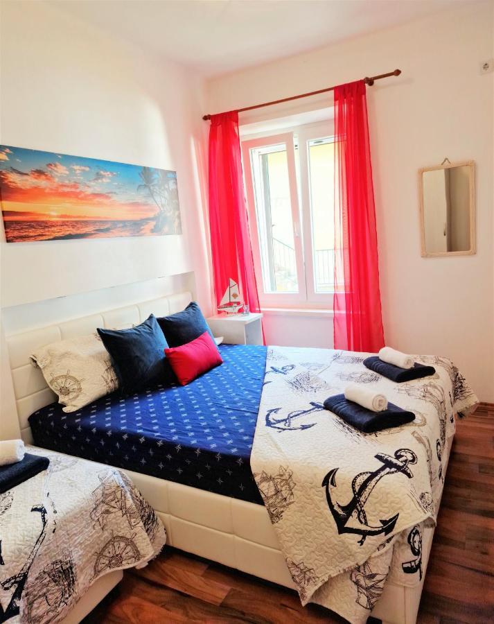 Pirates' Bay Apartment - Omiš Kültér fotó