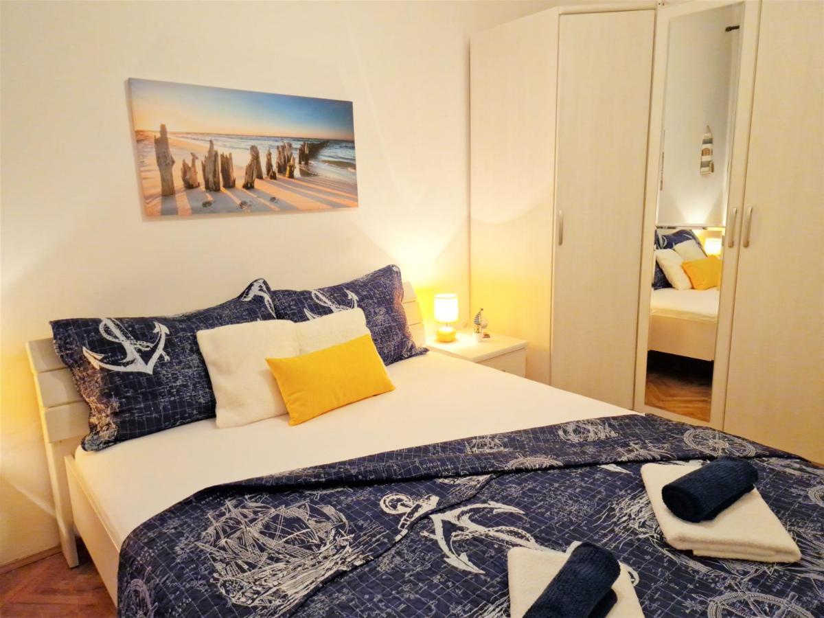 Pirates' Bay Apartment - Omiš Kültér fotó