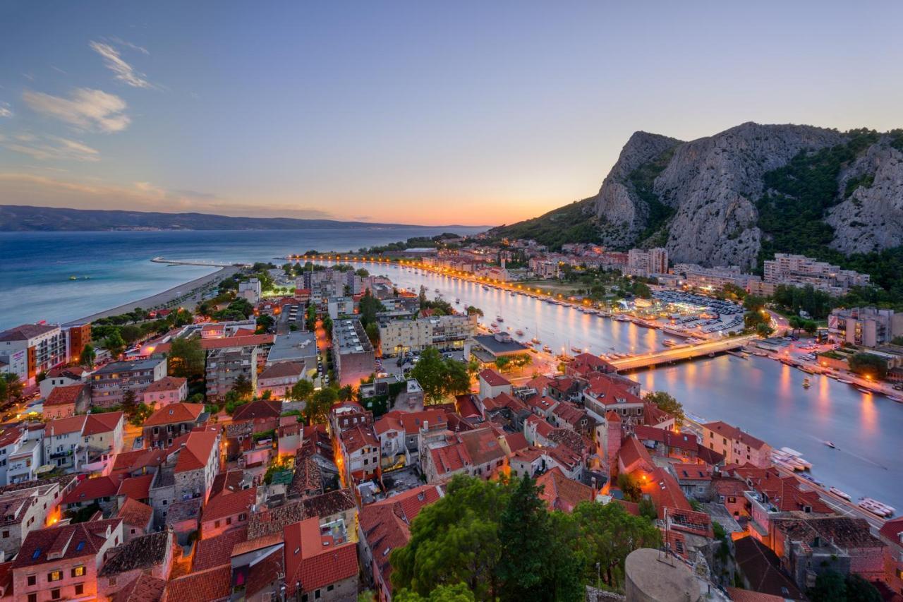 Pirates' Bay Apartment - Omiš Kültér fotó
